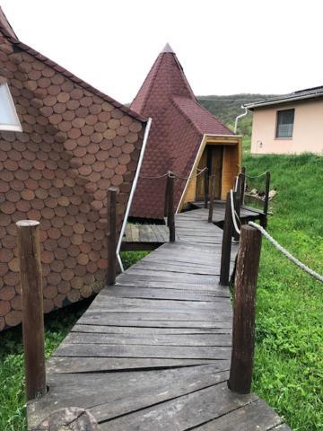 Nadas Fogado Es Panzio Teresztenye Buitenkant foto